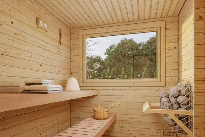 Pohjoismainen sauna ja pihavarasto – näin valitset parhaat